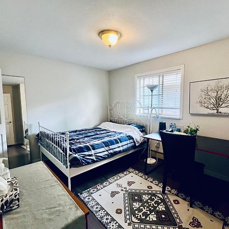 Airport Cozy Room 舒适小屋 Vancouver, Richmond,Near Yvr Экстерьер фото